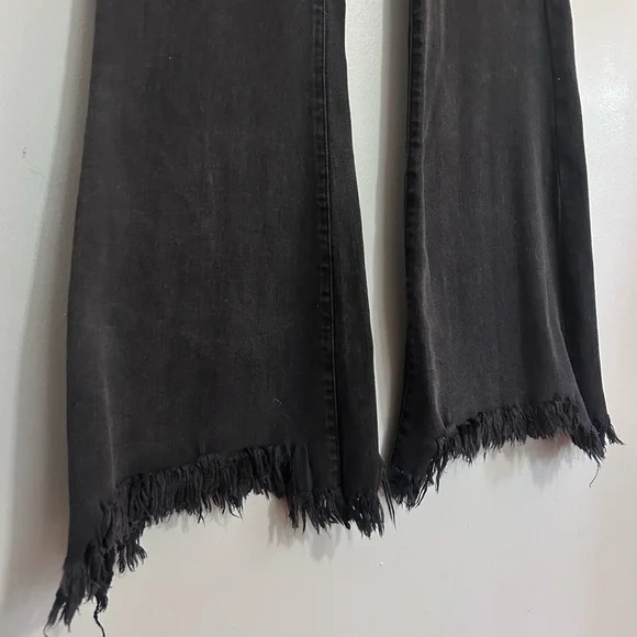 Insane Gene LA Women High Rise Flare Jeans sz 9/28 Black Raw Hem Boho Festival - Picture 4 of 9